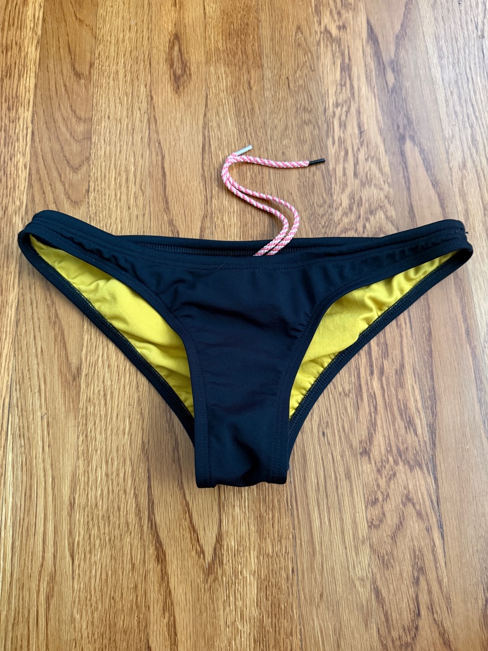 Jolyn Europe cut black swim beach bikini bottoms M